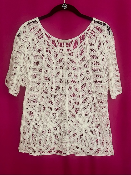 hinge Tops - hinge White Crochet Short-Sleeve Top